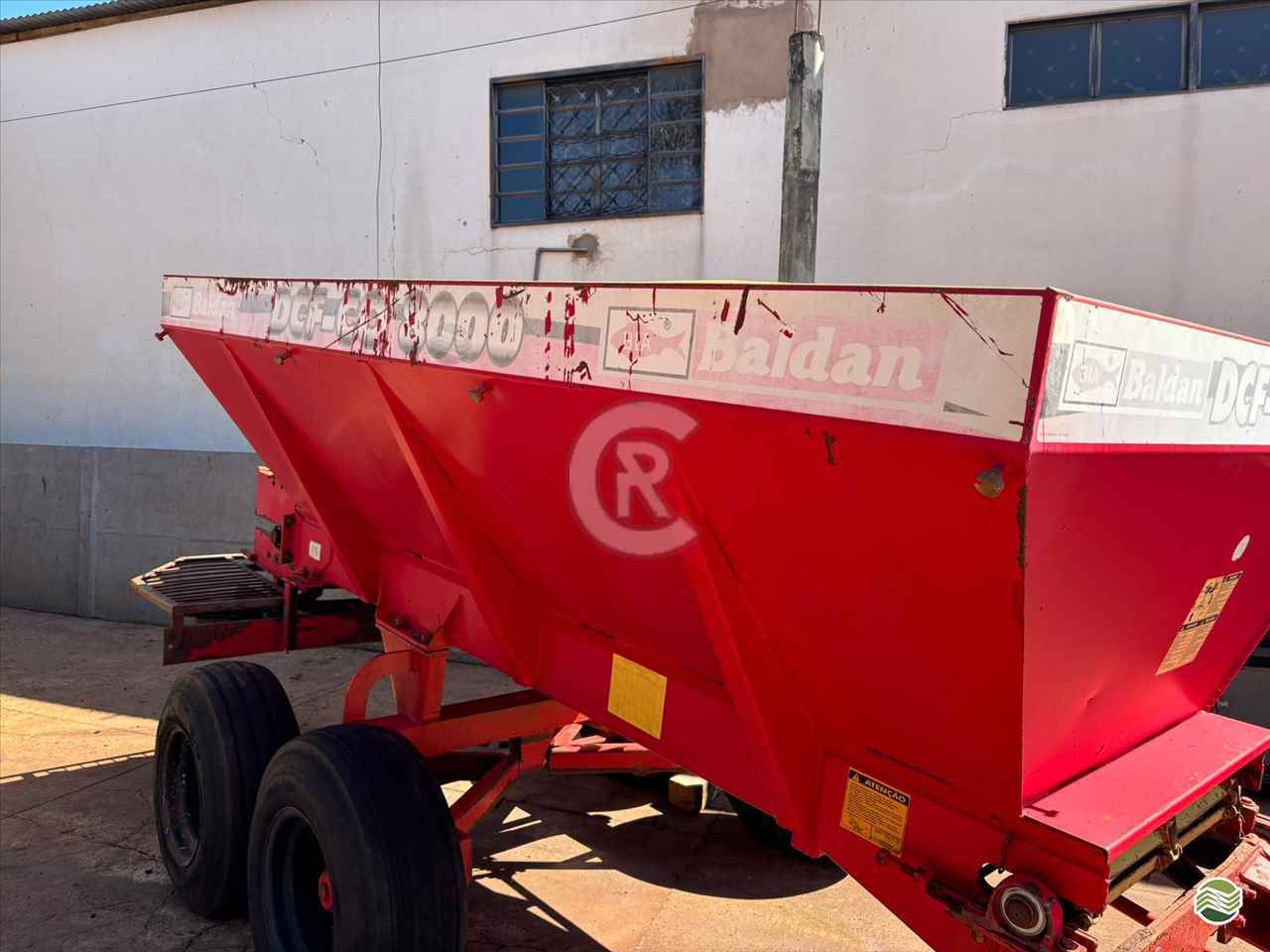 IMPLEMENTOS AGRICOLAS DISTRIBUIDOR CALCÁRIO 8000 Kg CR Máquinas Agrícolas CASSILANDIA MATO GROSSO DO SUL MS